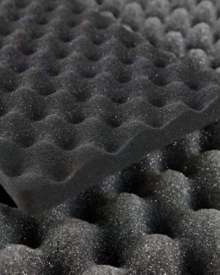 Por que investir em uma espuma acústica para estúdio?