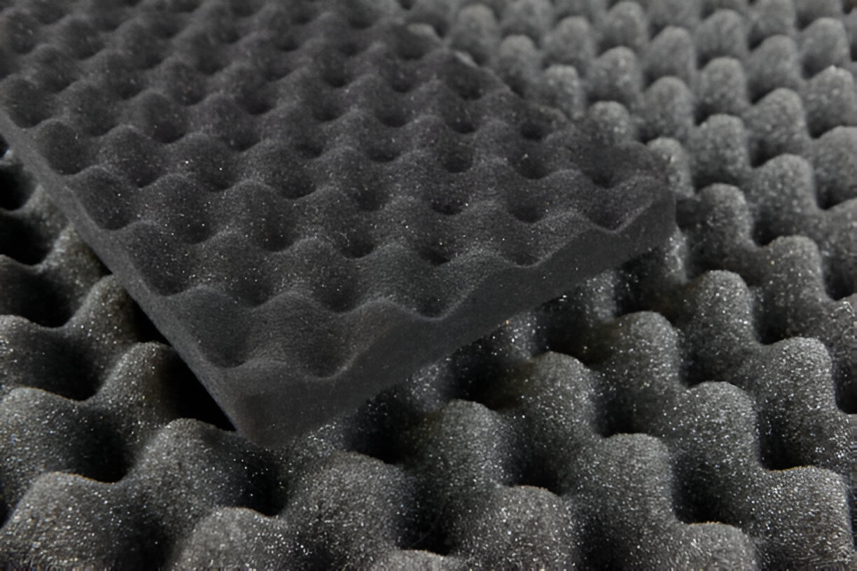 Por que investir em uma espuma acústica para estúdio?