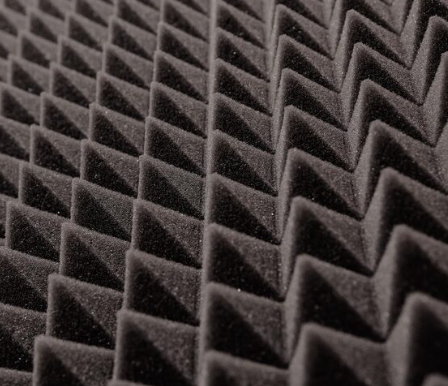 Espuma acústica anti ruído em escritórios: produtividade e bem-estar